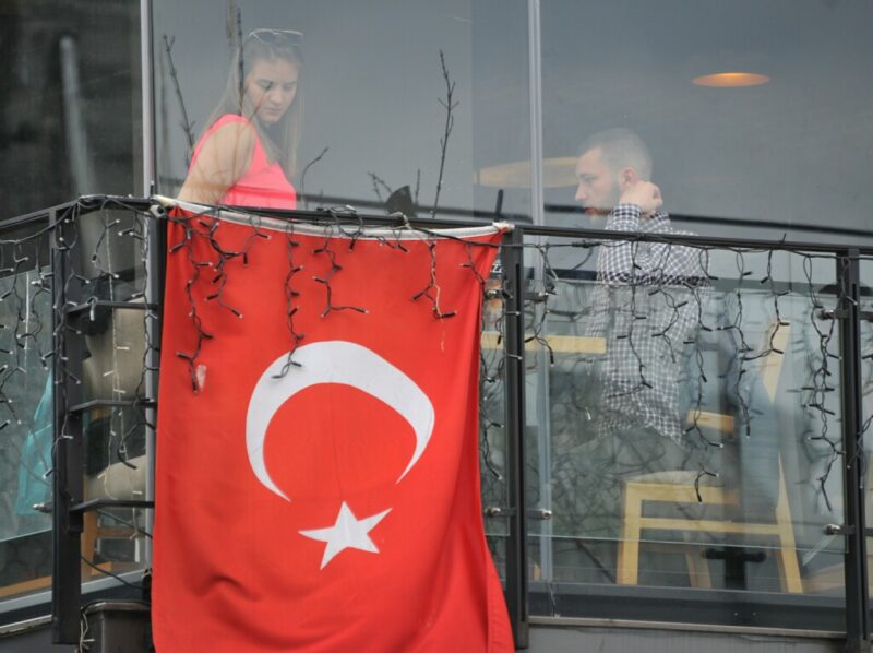 В Турции назвали BDSM-рекламу «Победы» позором