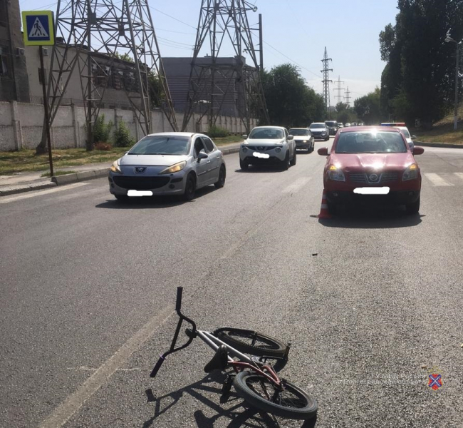 Юные велосипедисты попали в ДТП в Волгограде