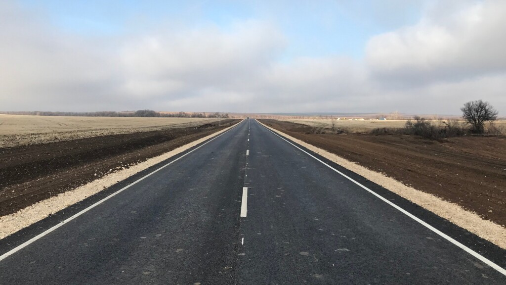Продолжается устройство дорожного полотна трассы М-12 в Нижегородской области