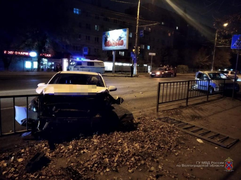 В тройном ДТП в Волгограде «под раздачу» попал пешеход