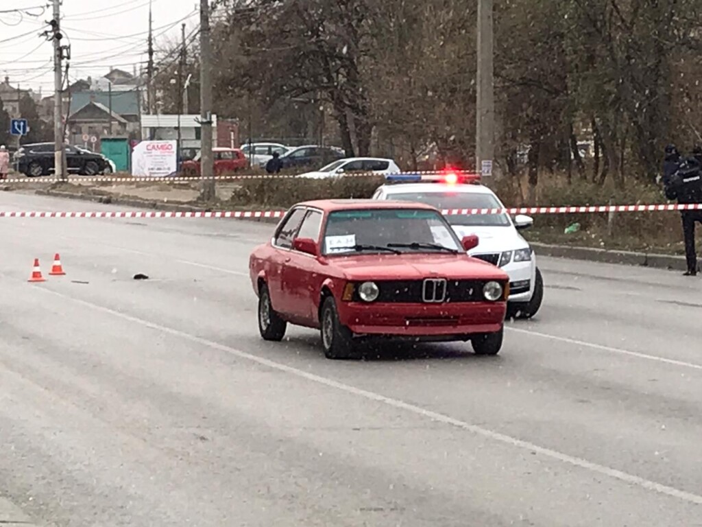 В Волгограде полиция устроила погоню за красной BMW. Есть раненые
