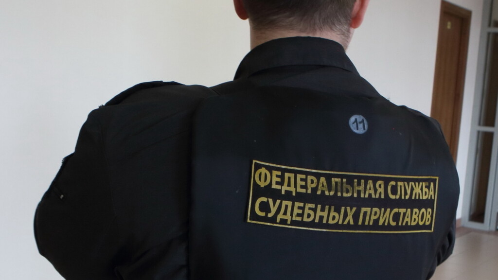 В Волгограде покалеченную должником пристава «кинули на деньги» начальники