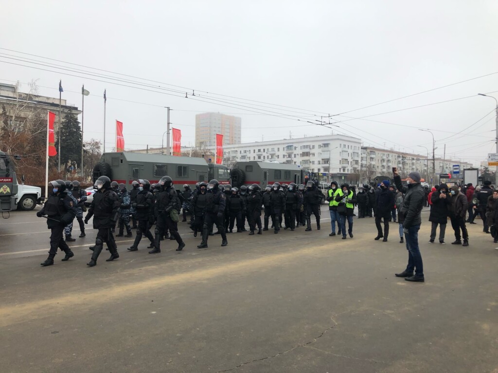 Сторонники Навального, автозаки, ОМОН: повторная акция протеста 31 января в Волгограде