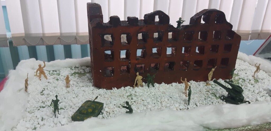 Школьники Волжского воссоздали военный Сталинград в макетах