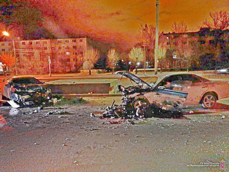 Жесткое ДТП с двумя автомобилями “Toyota” под Волгоградом: пострадала молодая пара