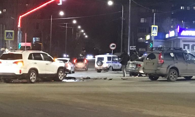 В Волгограде разбился автомобиль главы Кировского района