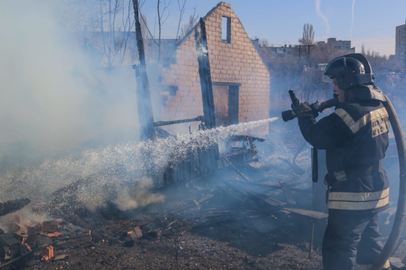 В страшном пожаре в Нехаевском районе погибли люди