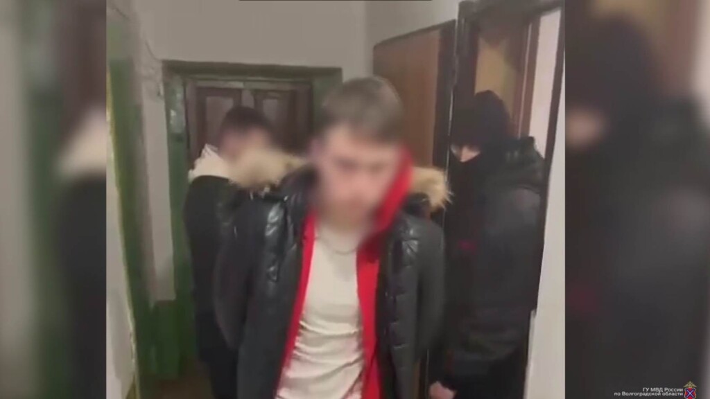 «Здравствуйте, вы выиграли 5 тысяч»: задержаны студенты, обманувшие в соцсети пенсионерку из Волгоградской области (ВИДЕО)
