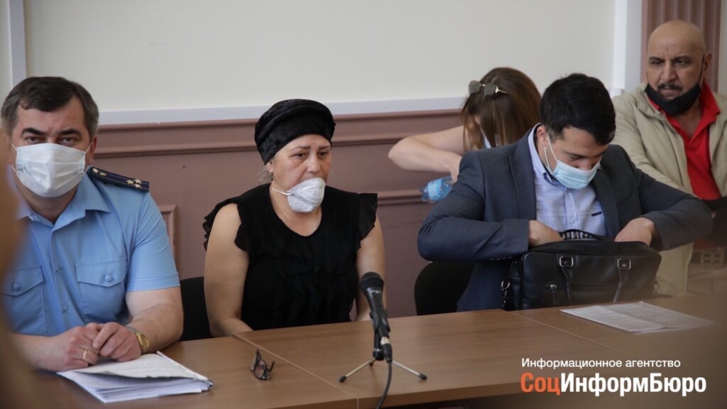 Мать требует смертную казнь для убившего ее сына-студента Виталия Васильева
