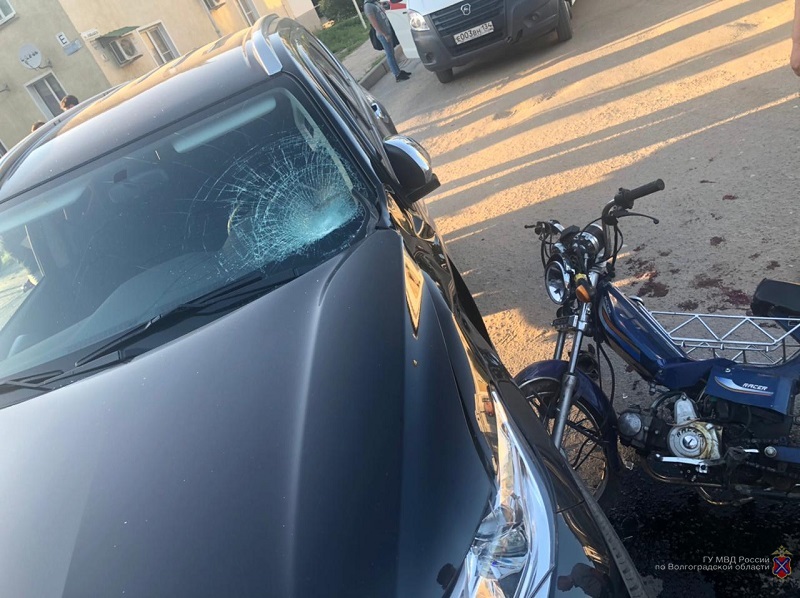 Мопеды и мотоцикл опять попали в ДТП в Волгоградской области