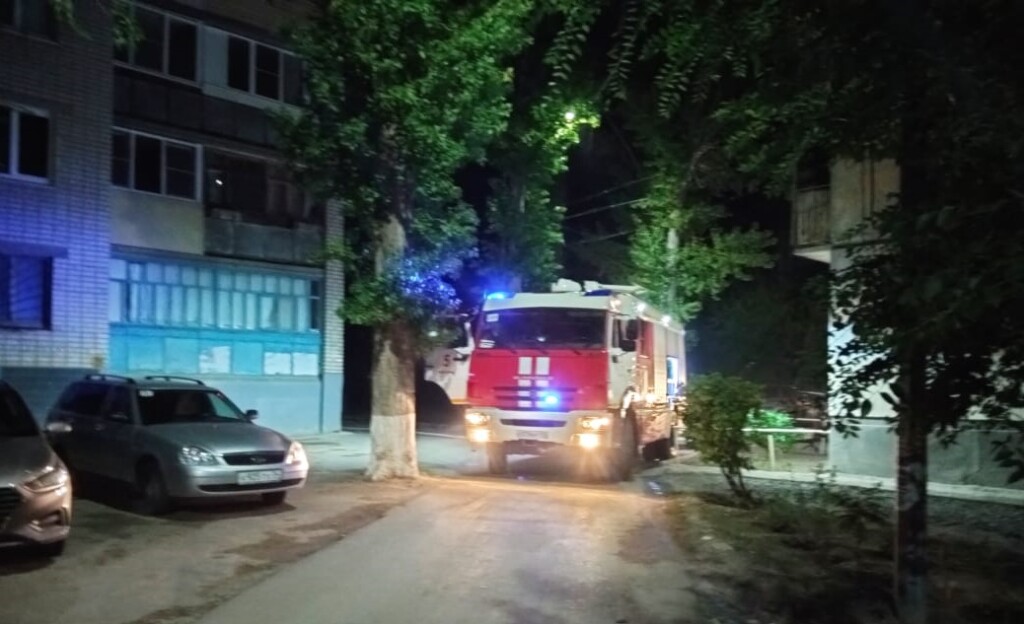 В Кировском районе Волгограда загорелась квартира