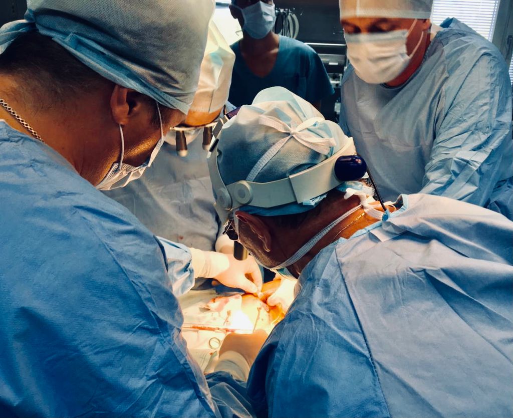 В Волгограде провели уникальную операцию 10-летнему пациенту с редким заболеванием костной ткани