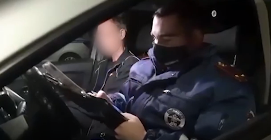 В Волгограде наряды ДПС «поймали» пьяного таксиста