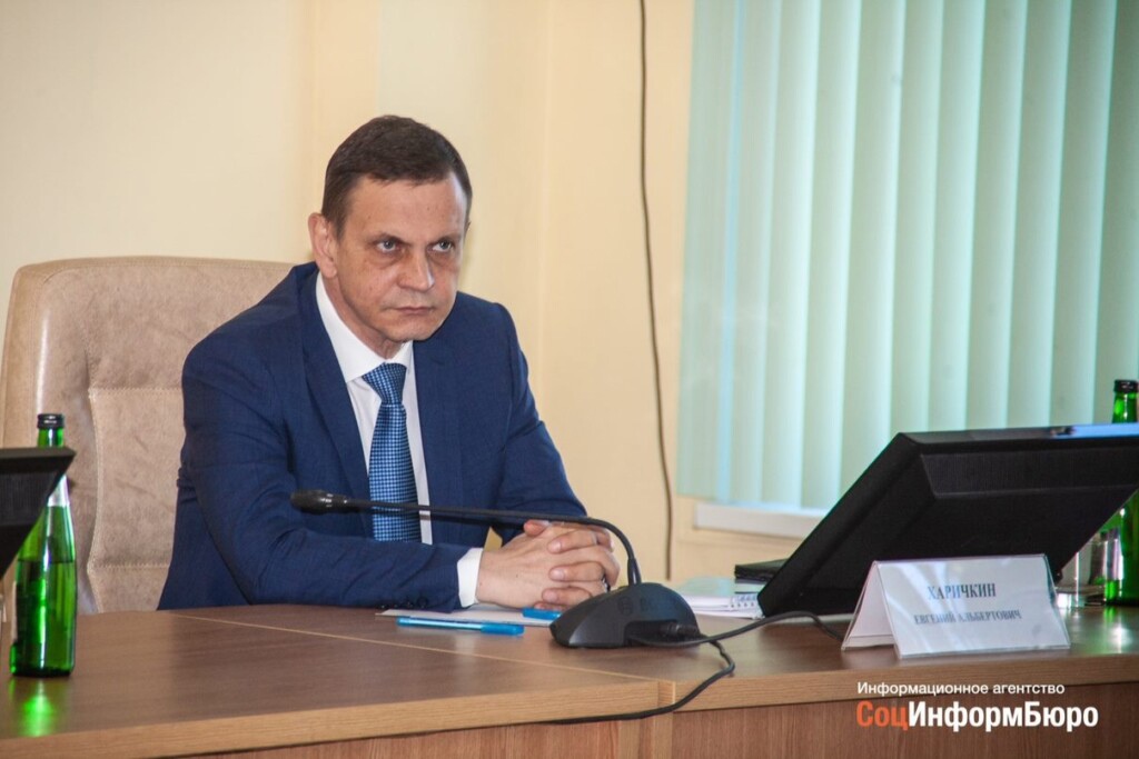 Андрей Бочаров отказался одобрить введение закона о QR-кодах