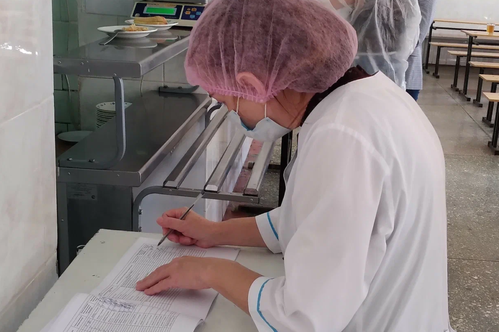Федеральные эксперты проинспектировали школьное питание в Волгоградской области