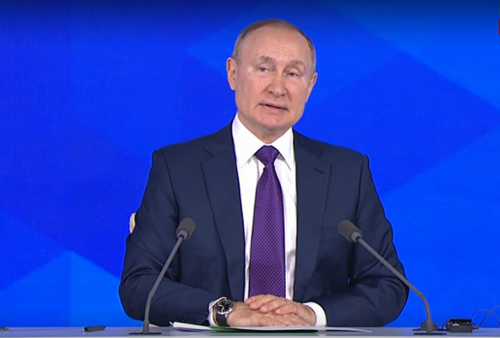 «Упали меньше и вышли быстрее»: Путин рассказал, как государство поддержало малый и средний бизнес