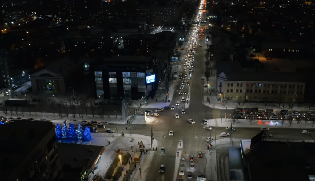 На видео попали предновогодние 10-балльные пробки в Волгограде