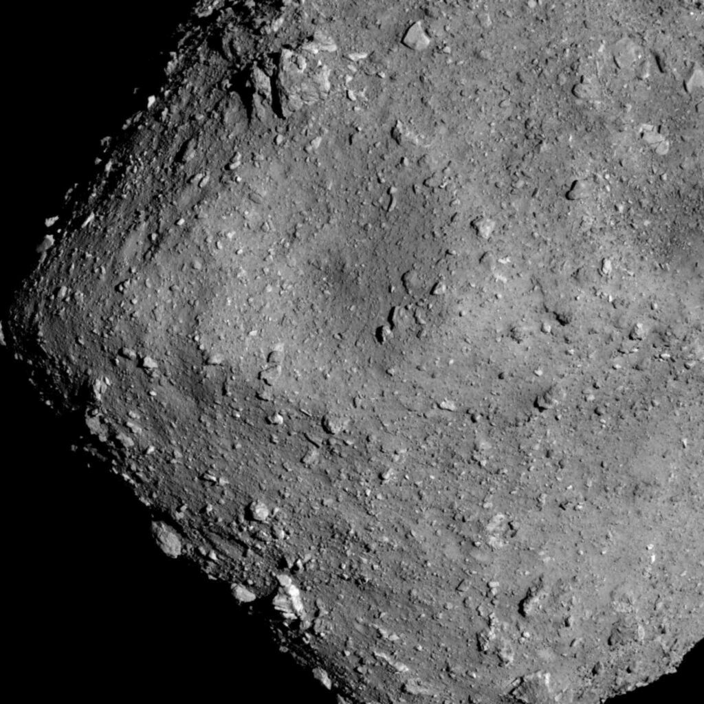 Потенциально опасный астероид приблизится к Земле 18 января