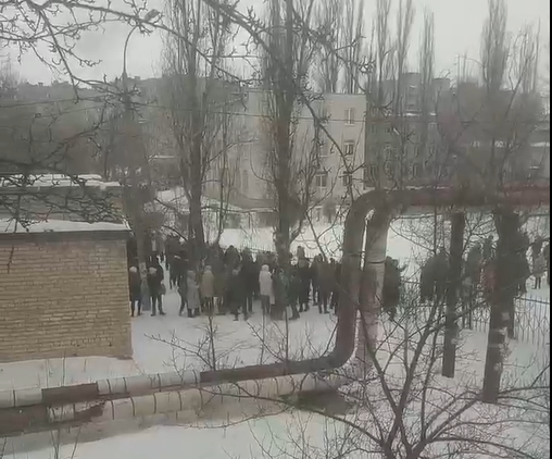 Волгоградские родители высказались об эвакуации школ и детских садов