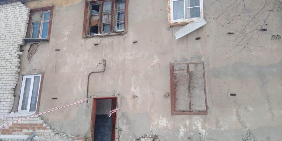 В Волгограде в обрушившемся аварийном доме с печным отоплением и без канализации планируют ремонт