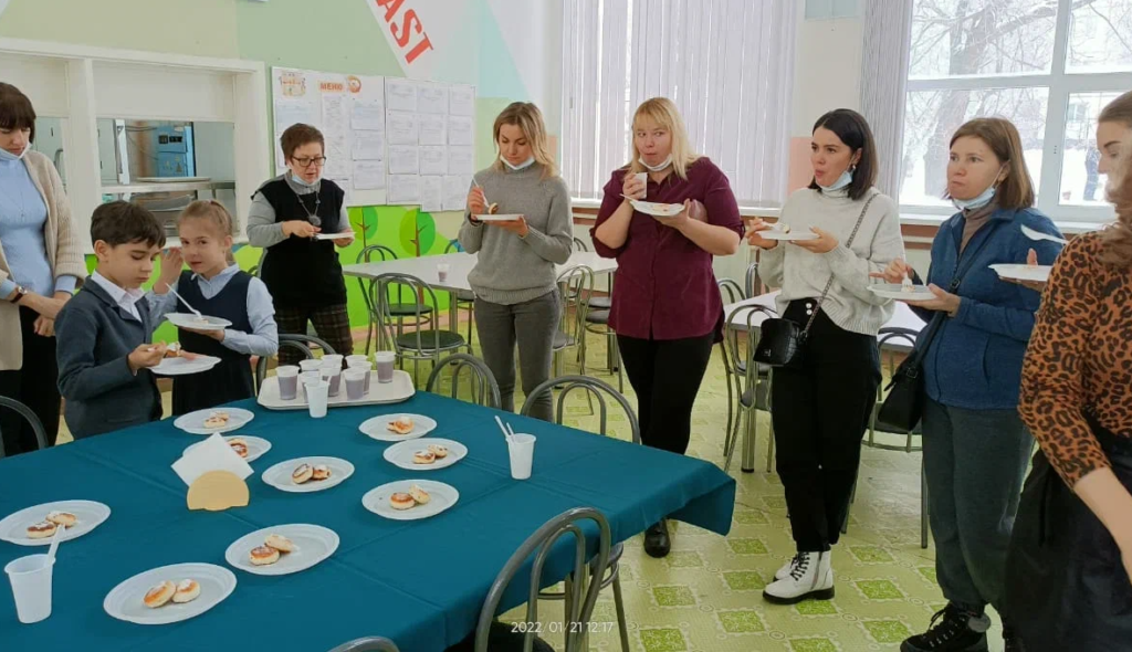 В Волгограде школьный ассортимент питания дополнили аппетитными сырниками