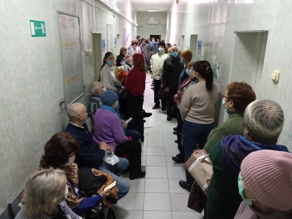 Почти 2000 человек заболели ковидом за сутки в Волгоградской области