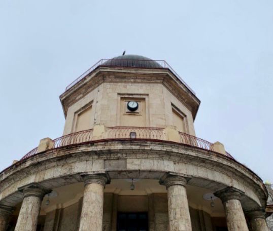 В Волгограде на башне обсерватории планетария восстановили уникальные часы