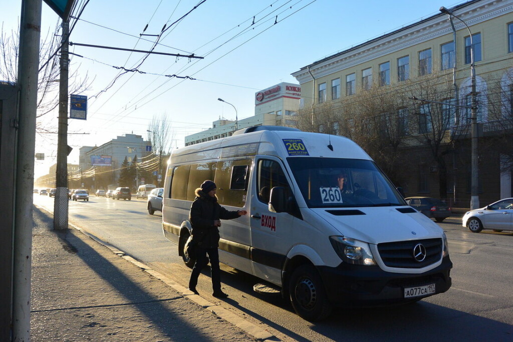 Междугородние маршрутки продолжат ездить из Волжского в Волгоград без изменений