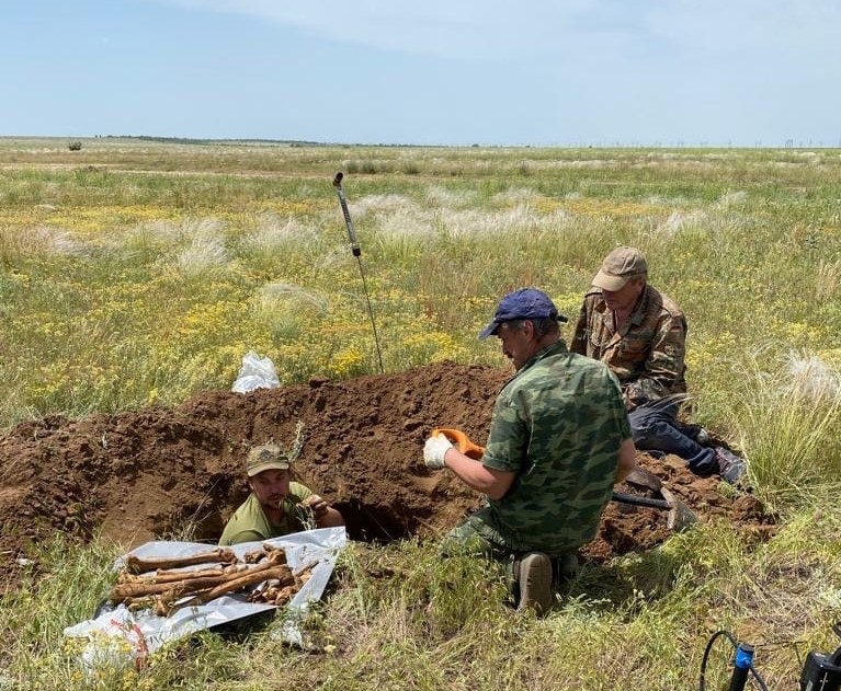 В Волгограде поисковики нашли останки красноармейца-минометчика