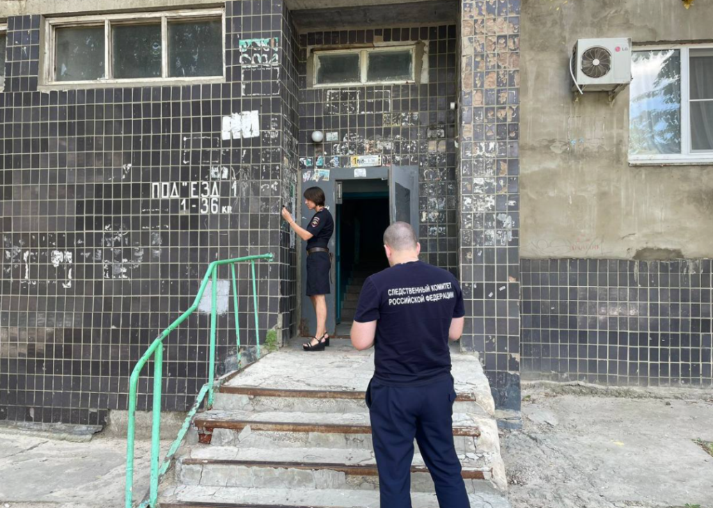 В Волгограде просят откликнуться свидетелей нападения мужчины с кухонным ножом на девушку