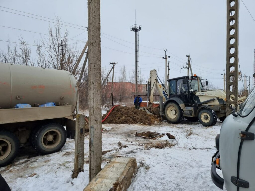 Коммунальщики Котово рапортуют о ликвидации оставившей город без воды аварии