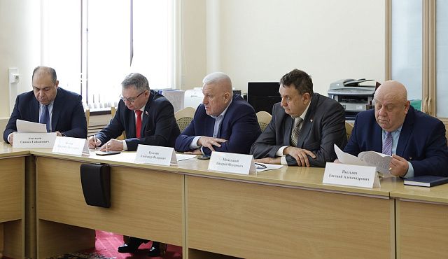 Парламентский комитет определился с кандидатурой главы областройнадзора