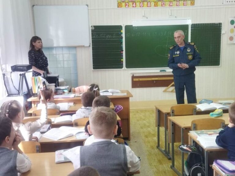 Школьникам Волгограда напомнили о мерах безопасности на водоемах