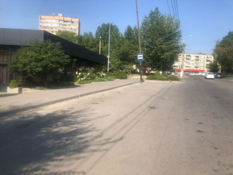 Прокуратура через суд обязала мэрию обустроить остановочный пункт в Кировском районе