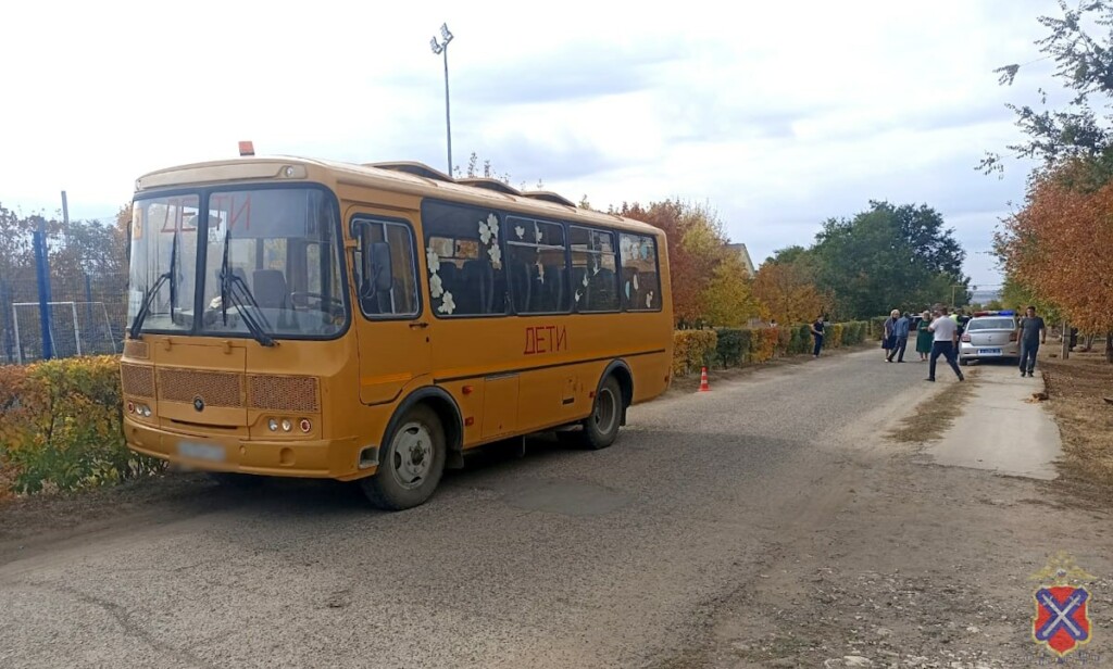 Под Волгоградом школьный автобус наехал на ребенка