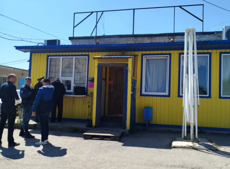 Приостановка работы трех заведений общественного питания в Дзержинском районе: меры судебных приставов