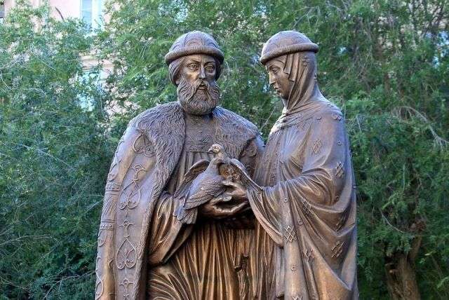 1400 семьи и старейший Пётр: как Волгоград отмечает День Петра и Февронии