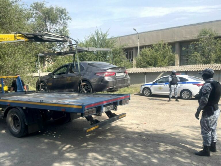 Из-за долгов по штрафам житель Волгоградской области лишился автомобиля