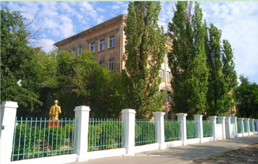 “Найти крысу”: В Волгограде школа устроила буллинг родителей и детей, недовольных расписанием с 9 уроками в день