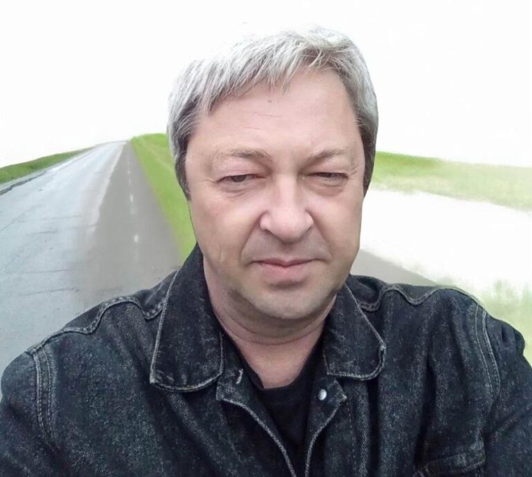 Стало известно о дате и месте прощания с умершим волгоградским журналистом и писателем Александром Рувинским