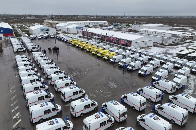 Автопарк скорой помощи Волгоградской области пополнился сотней новых машин