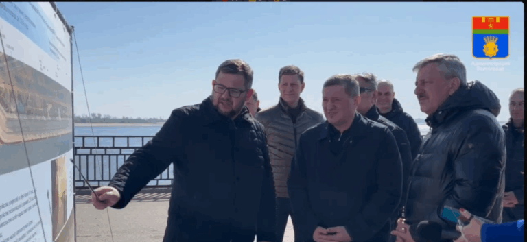 Главу Волгограда и губернатора области заинтересовало преображение центральных общественных пространств