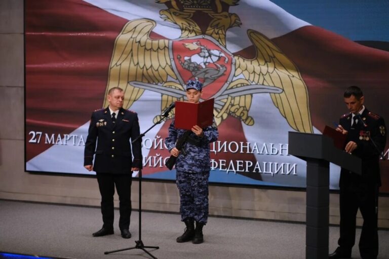 В Волгограде чествовали лучших сотрудников Росгвардии