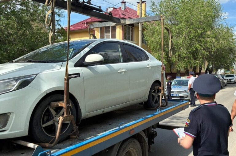 Задолженность по моральному вреду: судебные приставы Волжска реализуют автомобиль виновника гибели волжанина в результате халатности