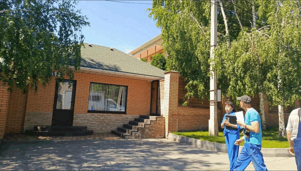 Владельцы элитных коттеджей в Волгограде погасили 100‑тысячный долг за 10 минут